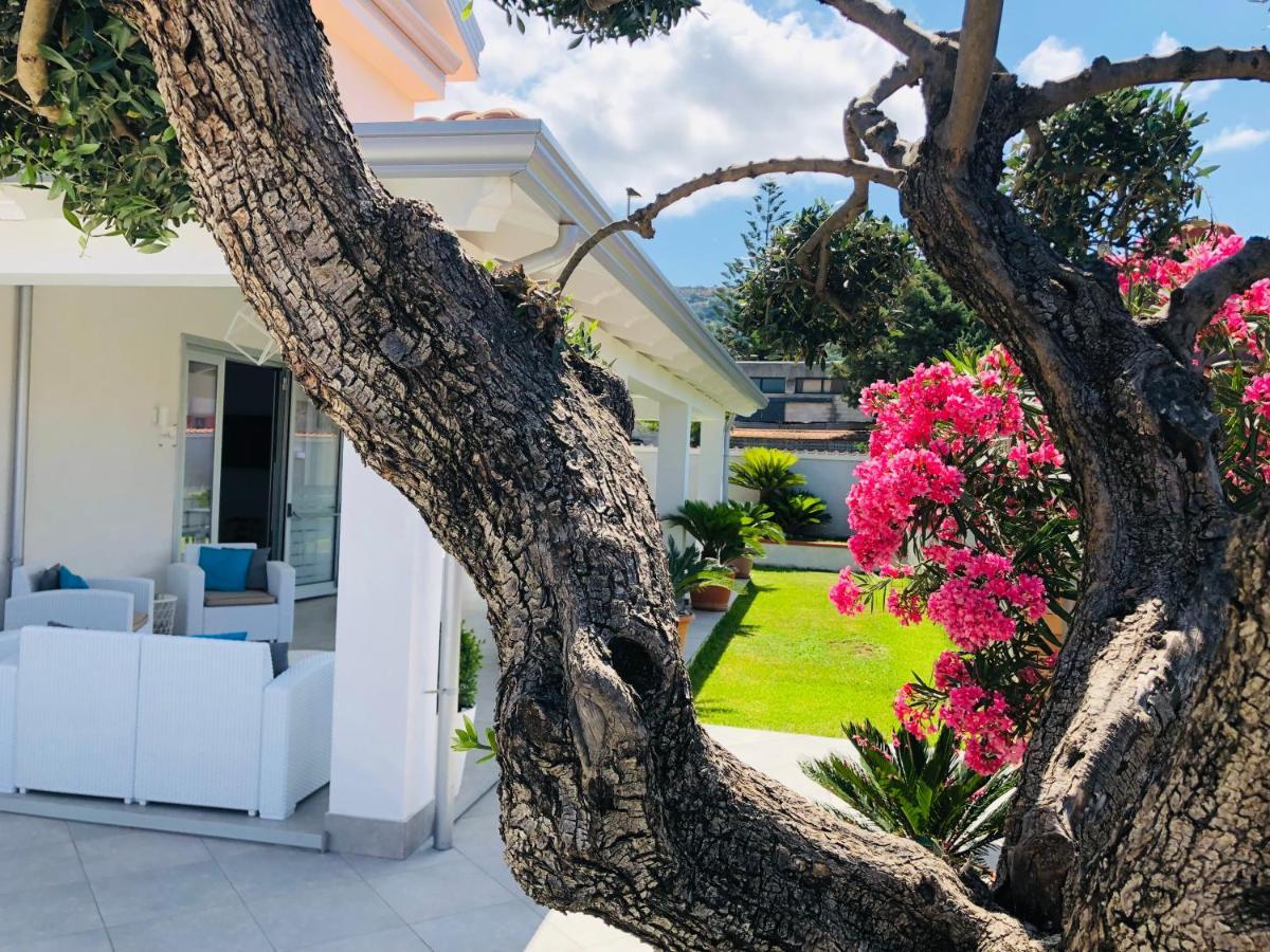 Invilla Bed&Breakfast - Quality Rooms ซานตามาเรีย ดิ กาสเตลลาบาเต ภายนอก รูปภาพ