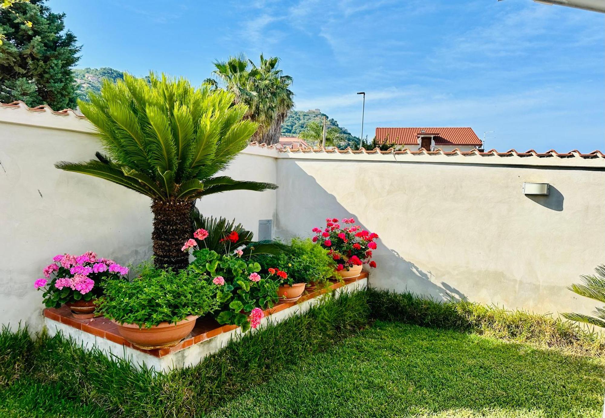 Invilla Bed&Breakfast - Quality Rooms ซานตามาเรีย ดิ กาสเตลลาบาเต ภายนอก รูปภาพ