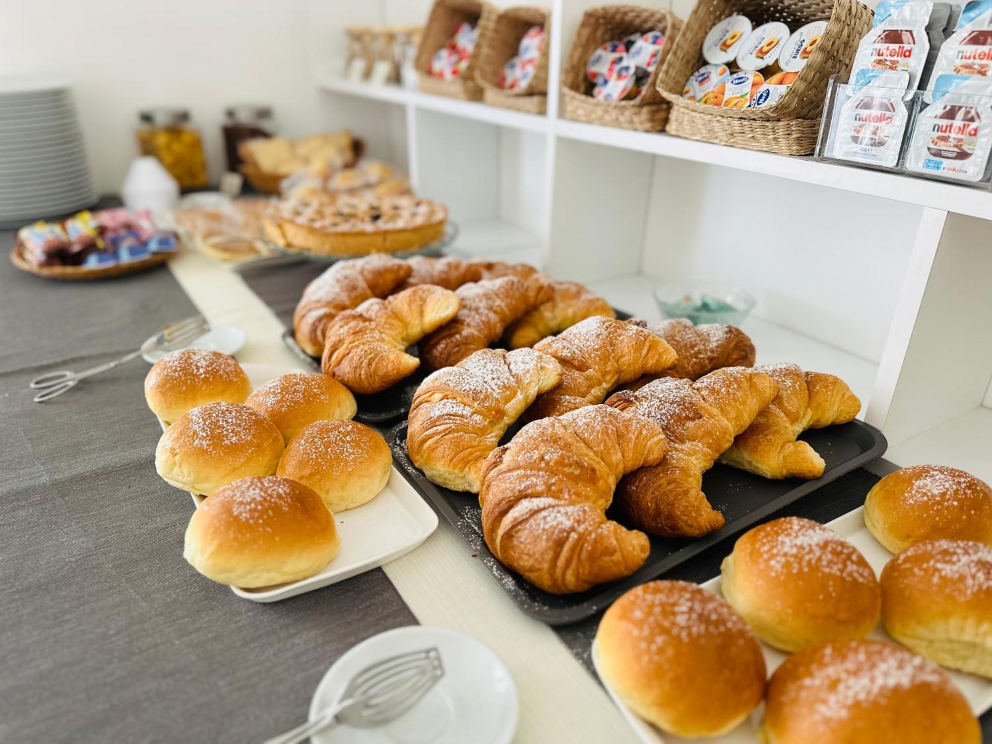 Invilla Bed&Breakfast - Quality Rooms ซานตามาเรีย ดิ กาสเตลลาบาเต ภายนอก รูปภาพ