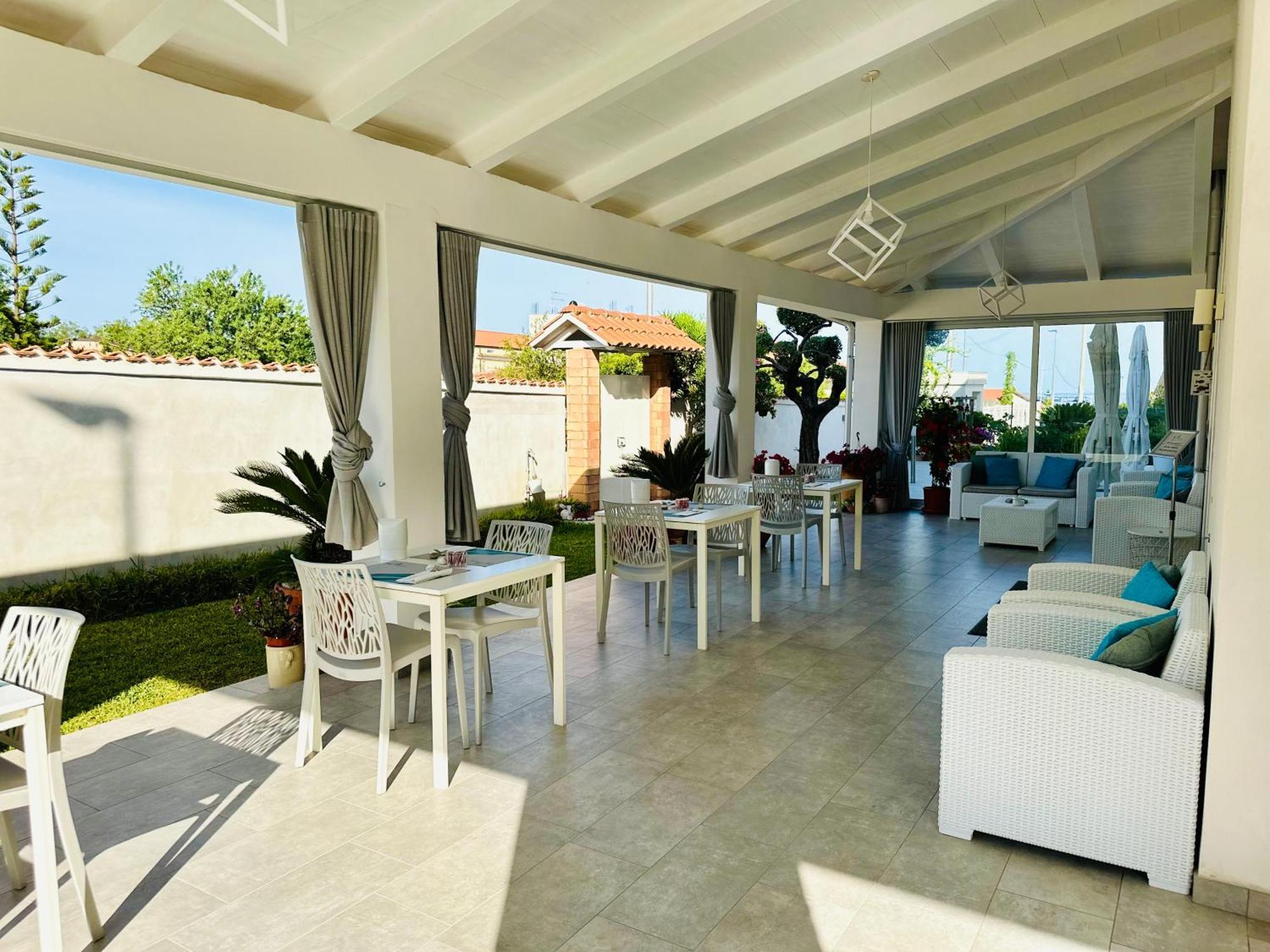 Invilla Bed&Breakfast - Quality Rooms ซานตามาเรีย ดิ กาสเตลลาบาเต ภายนอก รูปภาพ